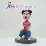 Benutzerdefinierte Bobbleheads Humorvolle Frauen sitzen auf der Toilette